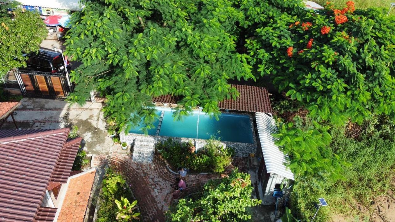 Silk Island Homestay Phnom Penh Exterior photo